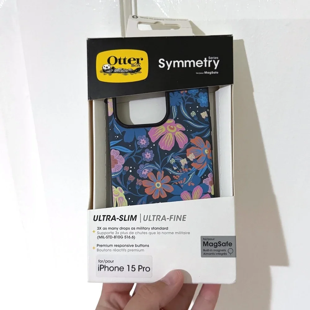 OtterBox Symmetry Series MagSafe iPhone 15 Pro Case Floral Navy Blue 77-92900
